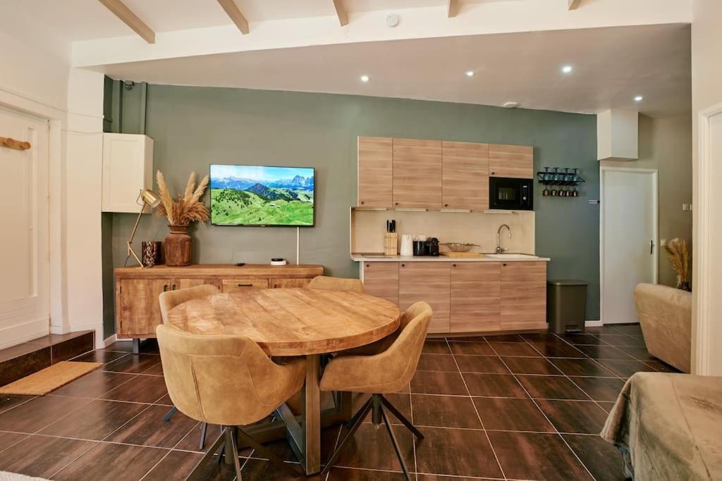Versailles Jacuzzi - Sauna - Rdc 2 Bagian luar foto
