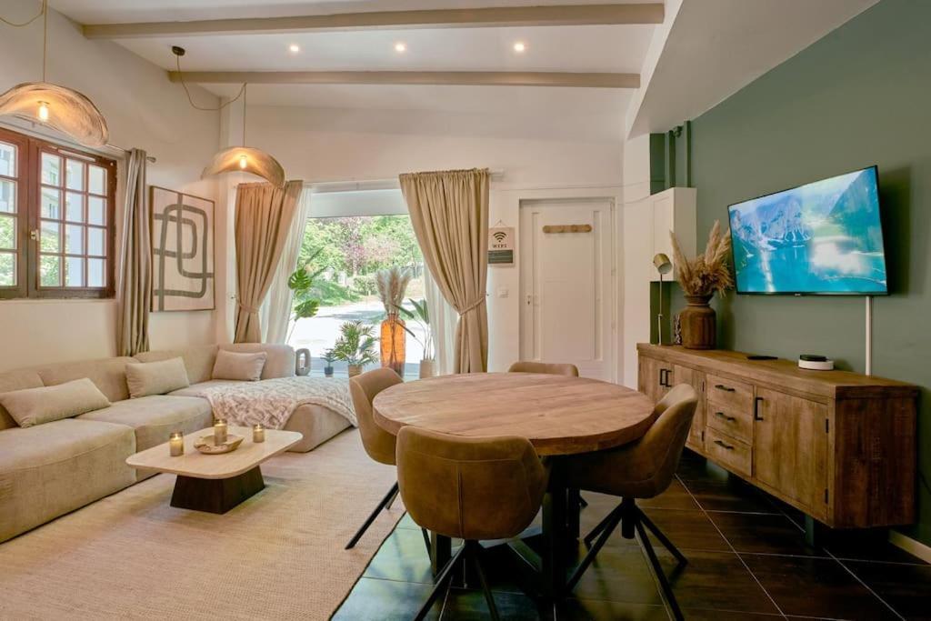 Versailles Jacuzzi - Sauna - Rdc 2 Bagian luar foto